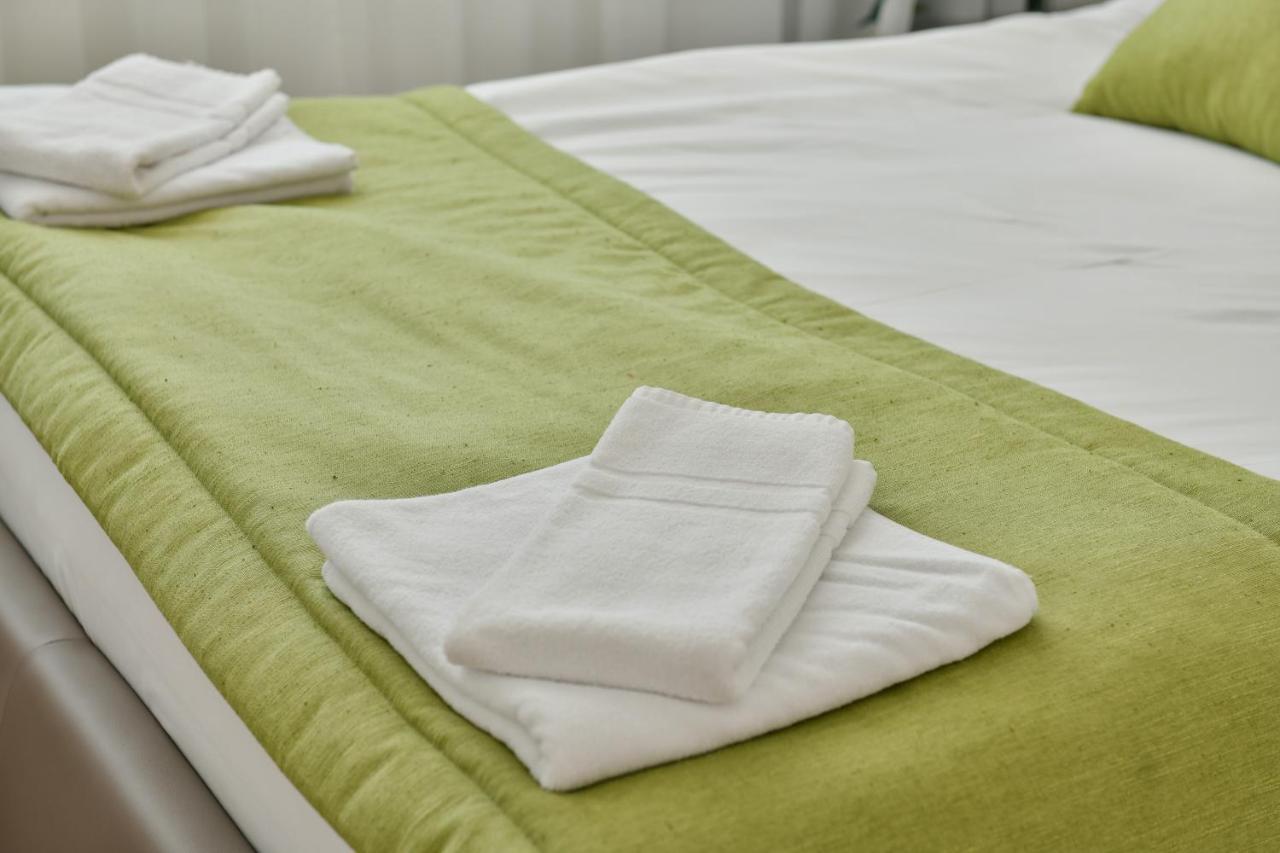 Donji Kraljevoc Hostel Green מראה חיצוני תמונה