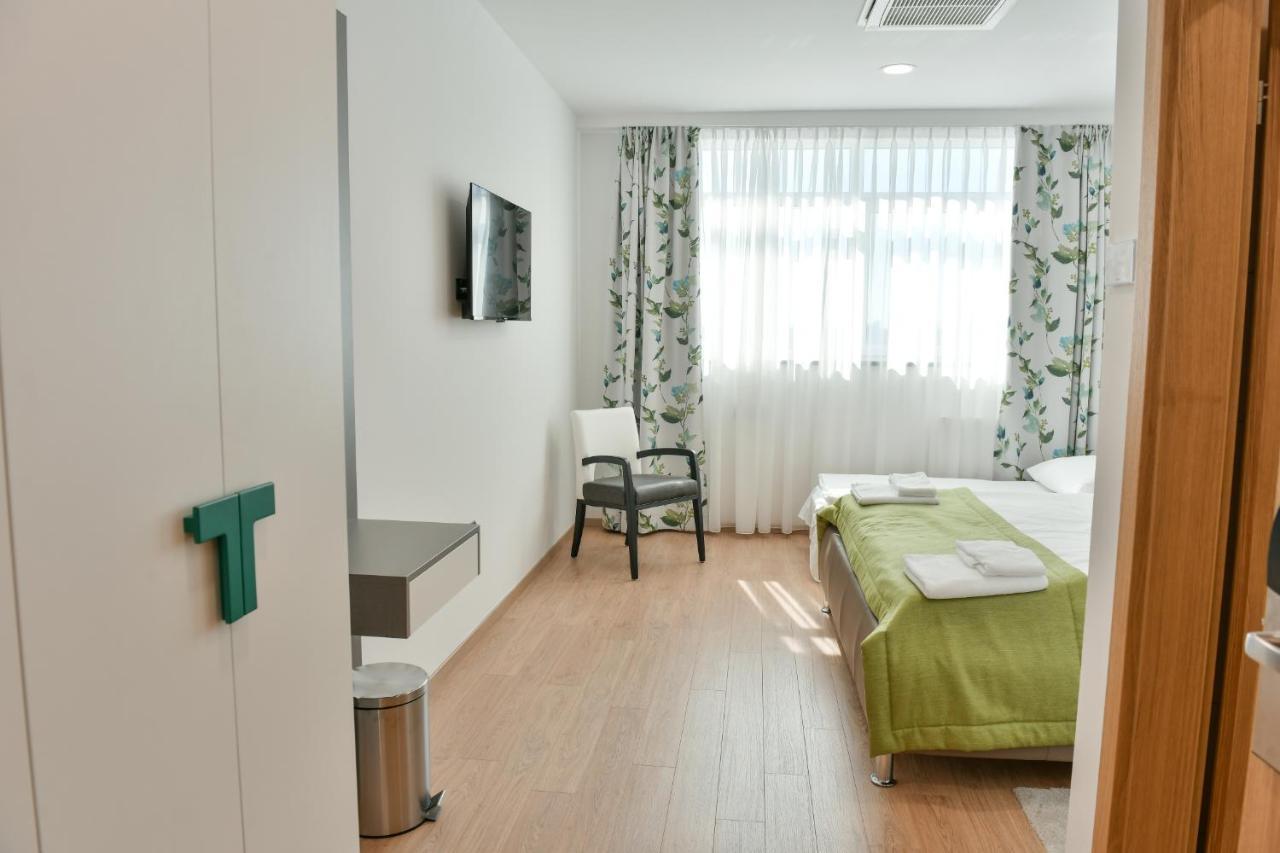Donji Kraljevoc Hostel Green מראה חיצוני תמונה